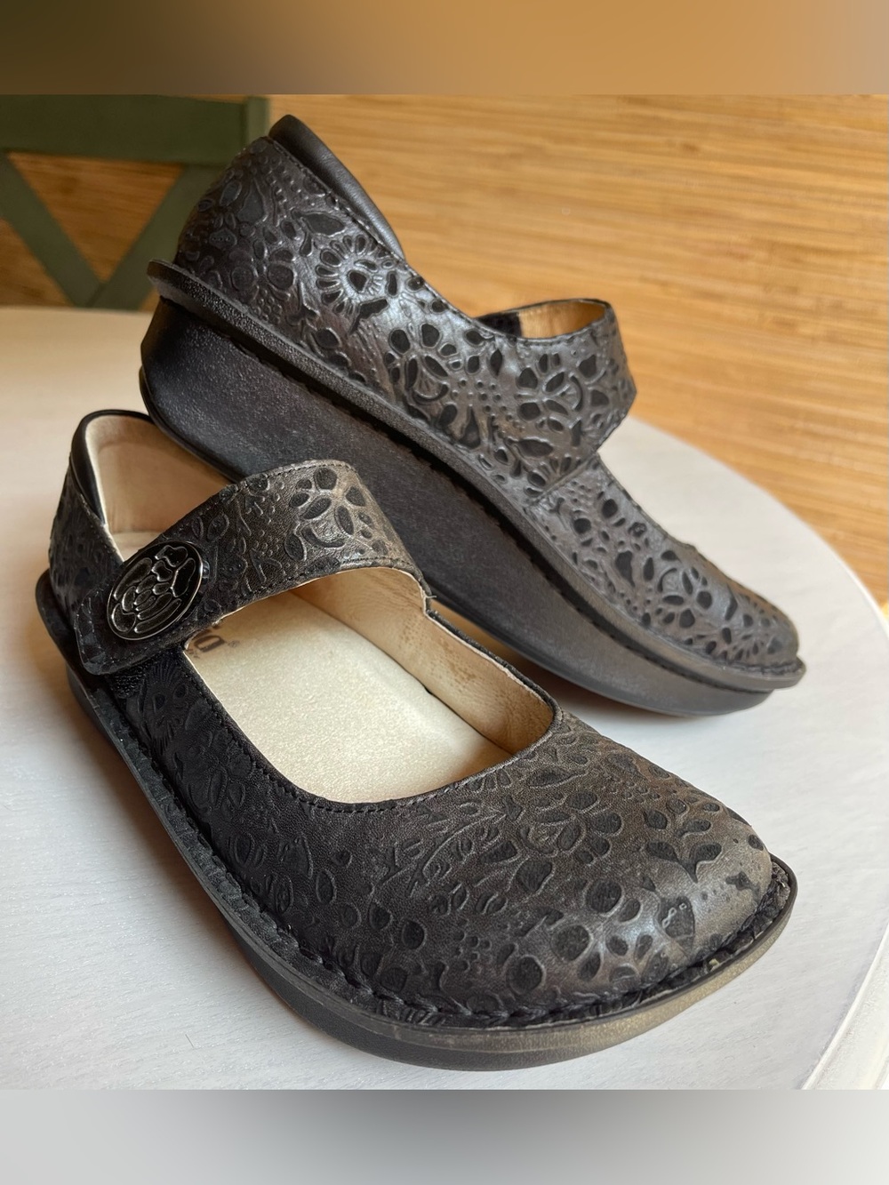Alegria Paloma Mary Jane’s, black embossed leather, worn once, size 39, PAL-435